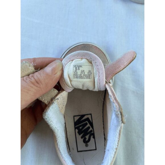 Girls Toddler's Van's Off The Wall Shoe Set Gray/Pink Size 5 and 5.5 - Picture 5 of 8
